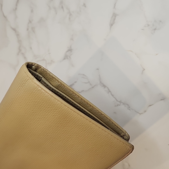 CHANEL Vintage Tan Long Wallet - Picture 5 of 16